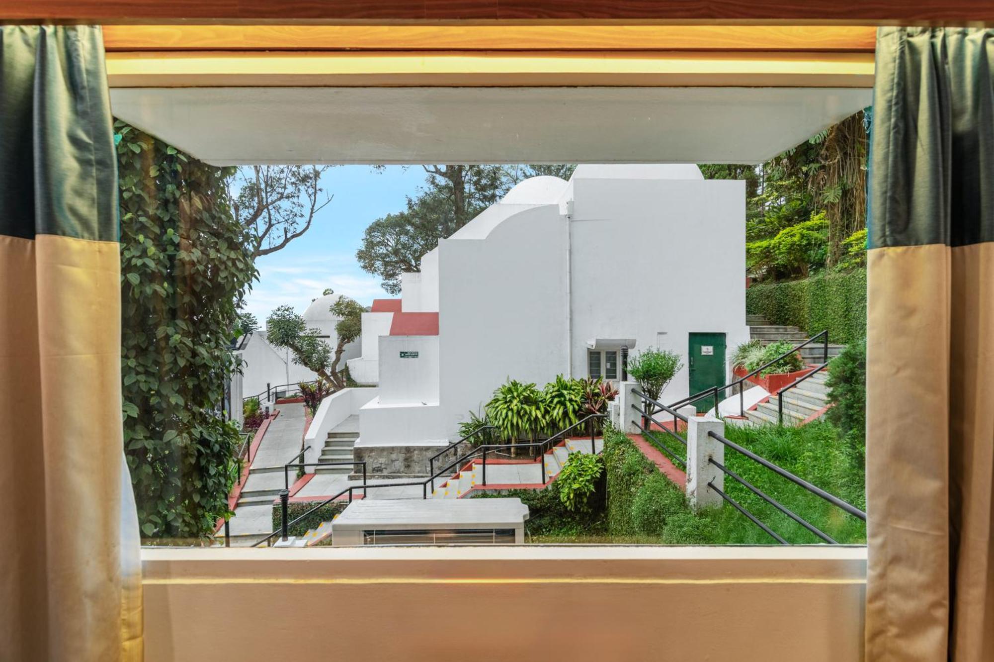 Sterling Yercaud Hotel Exterior photo